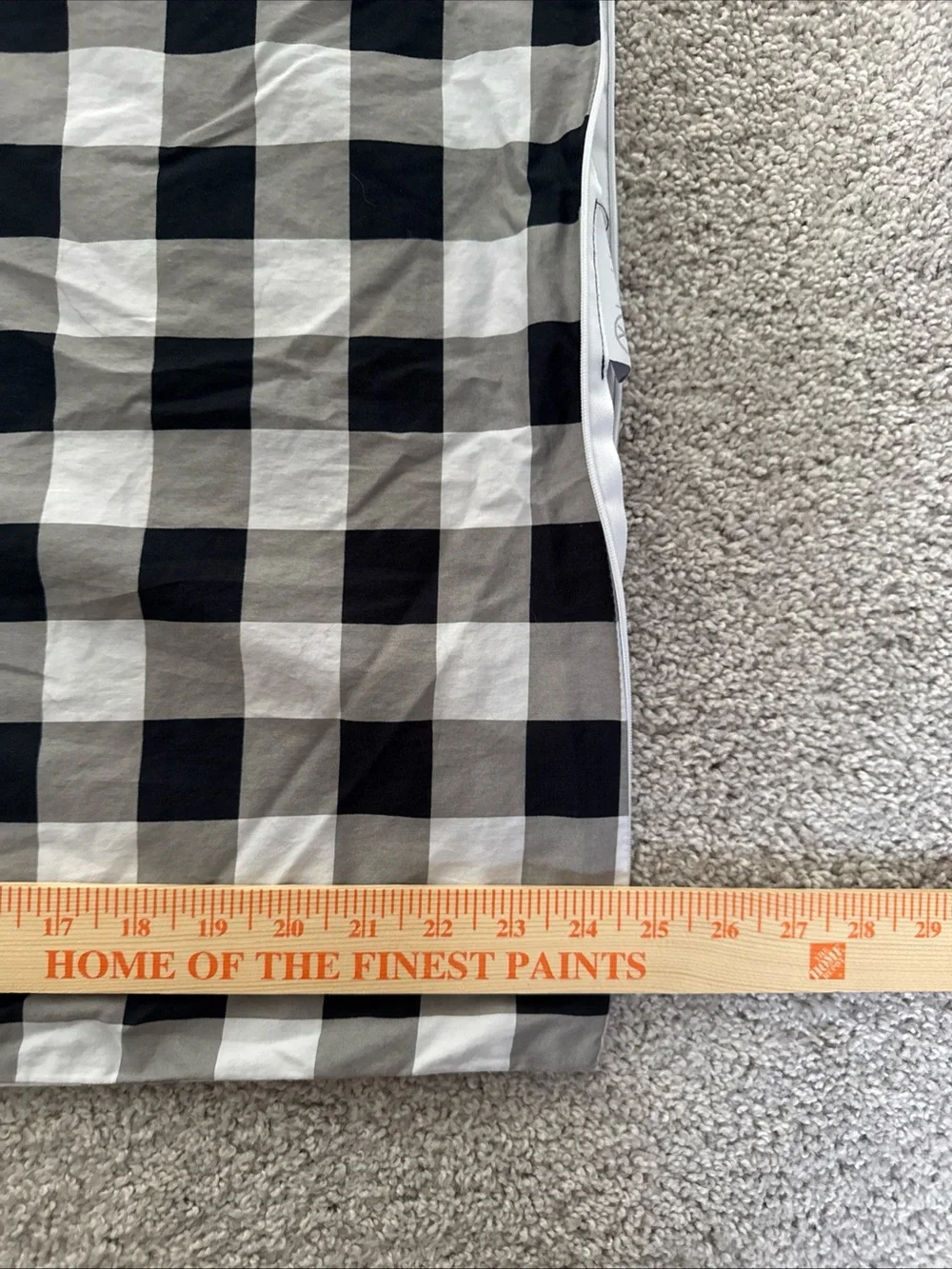 Beddy's Bed-Ease Gingham Black and White Zip Pillow Case